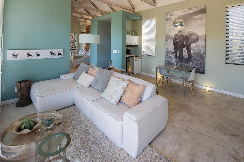 The Olive Exclusive All-Suite Hotel Windhoek Habitación foto